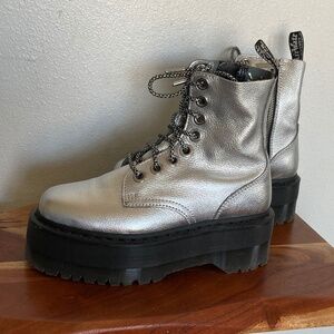 Dr. Martens Metallic Silver Pebbled Leather Platform Lace Up Jadon Max Boots